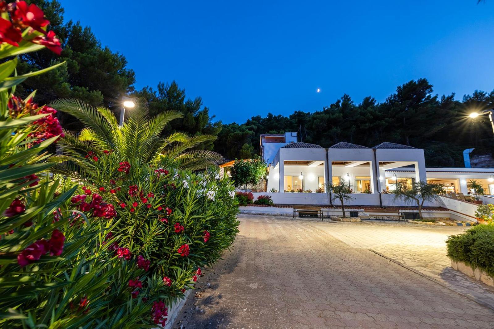 Crovatico Club Vacanze Vieste Ngoại thất bức ảnh