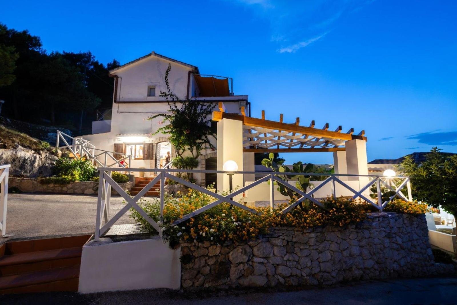 Crovatico Club Vacanze Vieste Ngoại thất bức ảnh